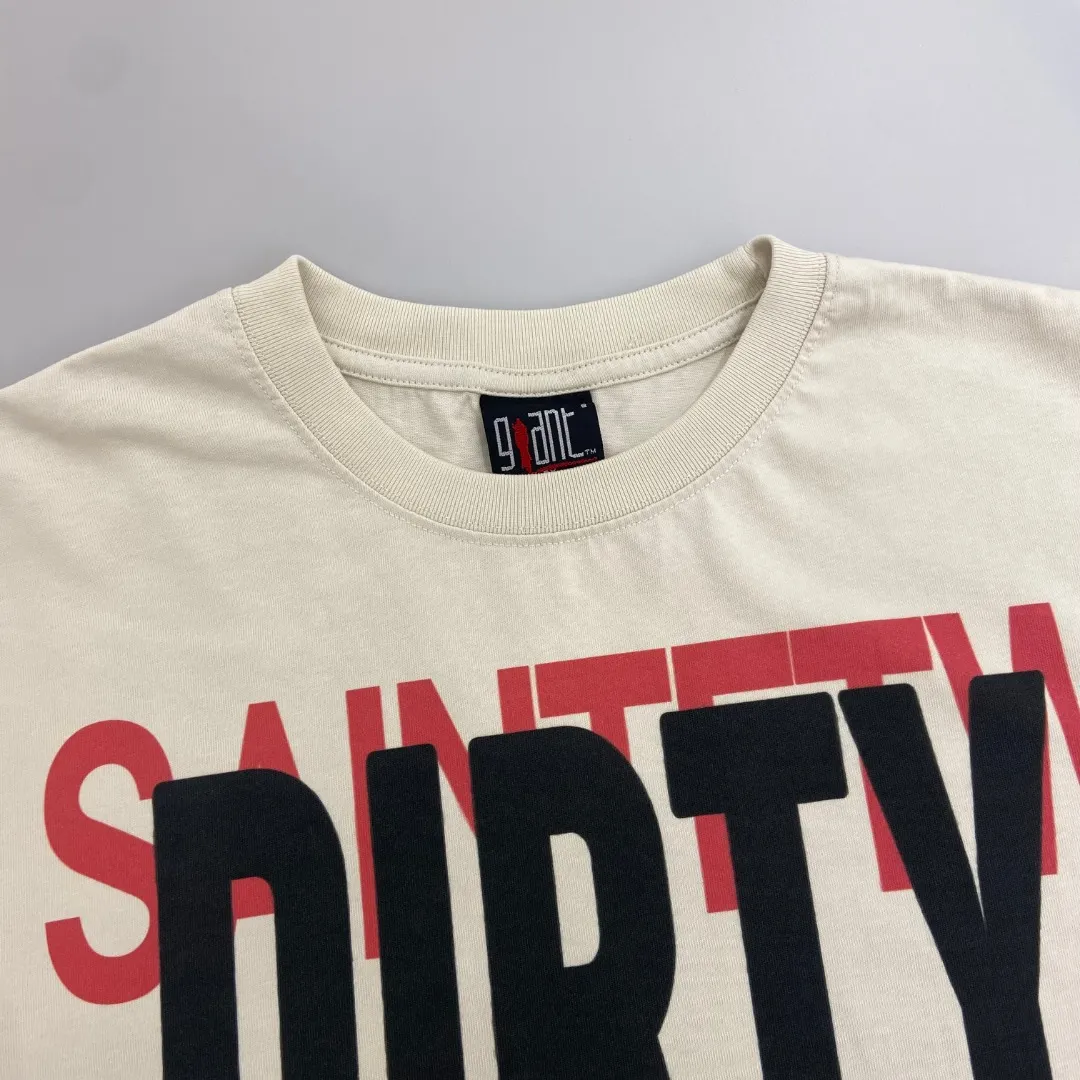 Saint Michael's new niche letter print retro pure cotton loose short-sleeved T-shirt with digital white ink direct injection, the fabric is breathable and the pattern is three-dimensional and clear. Fabric: Double yarn 240g Style number: S853 Size: S-M-L-XL Color: Off-white Price: P110